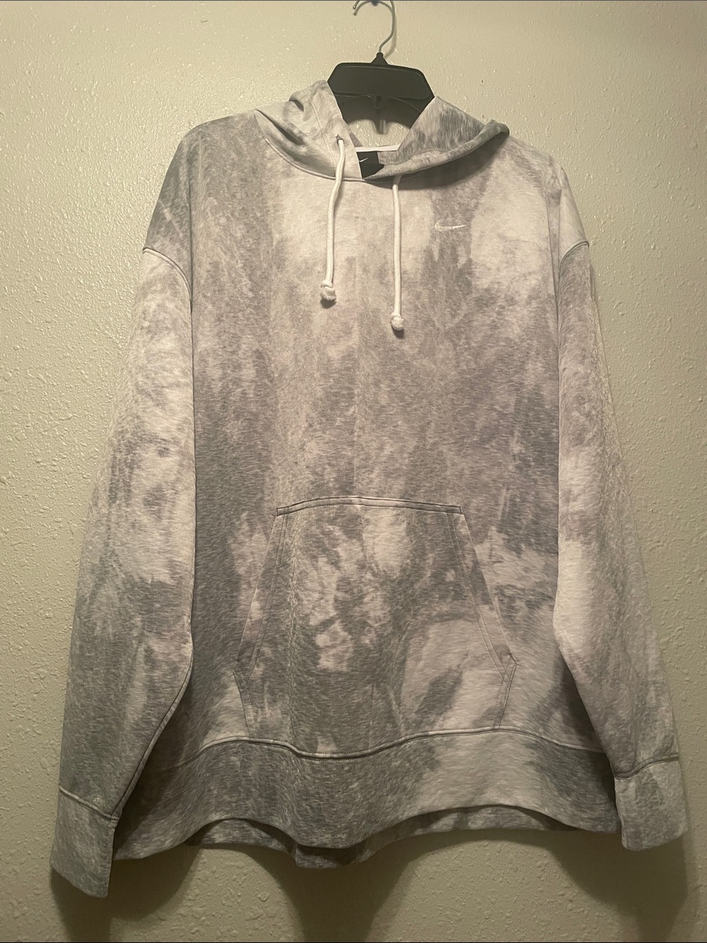 Nike Sweatshirt Womens S Gray Tie Dye Icon Clash Pullover Hoodie
Athleisure